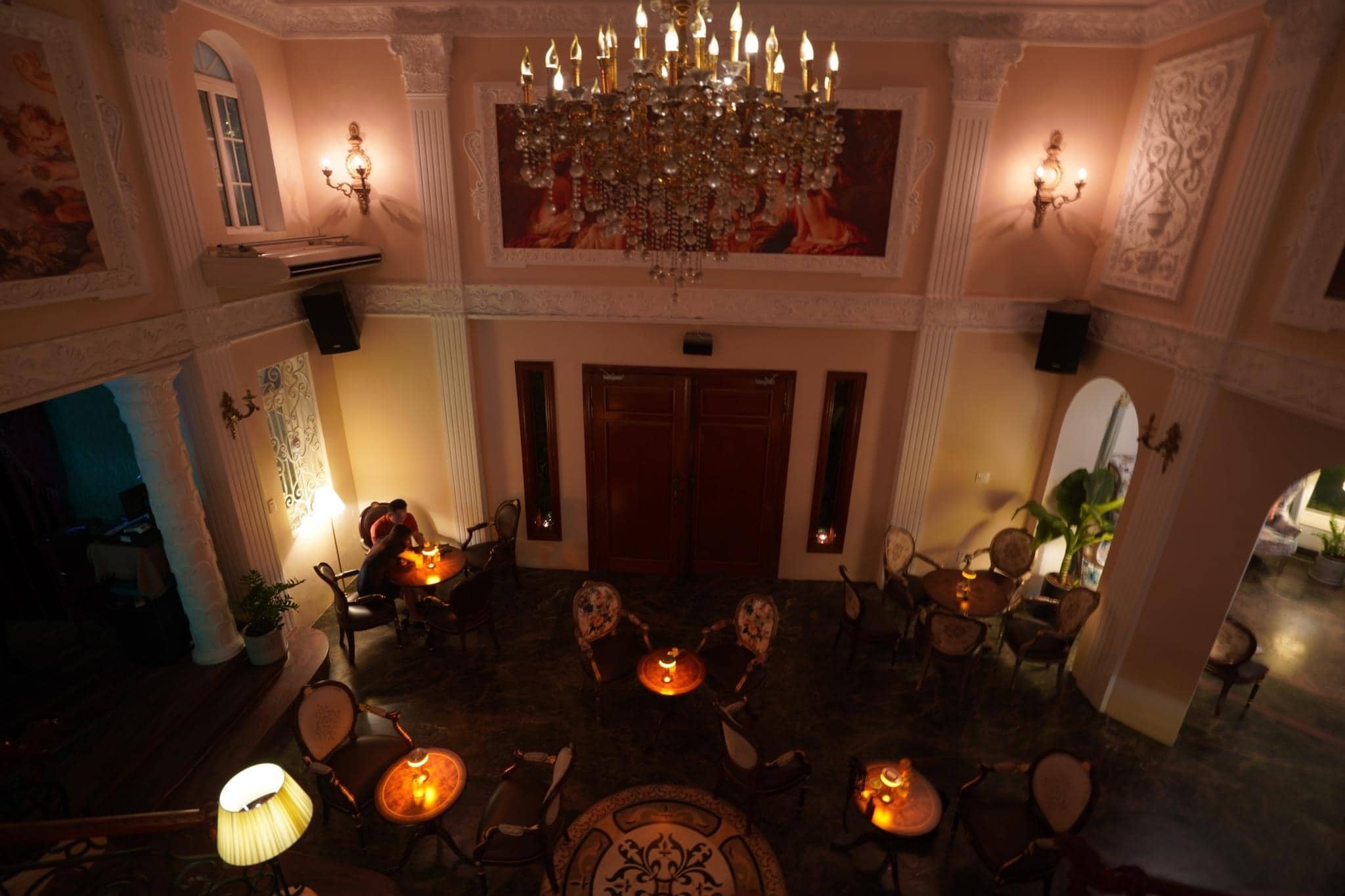 L'Apella Cafe & Lounge